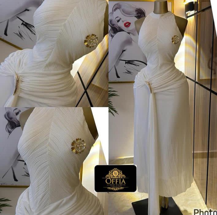 Elegance Pleated Halter Neck Party Dress with Brooch & Draped Waist